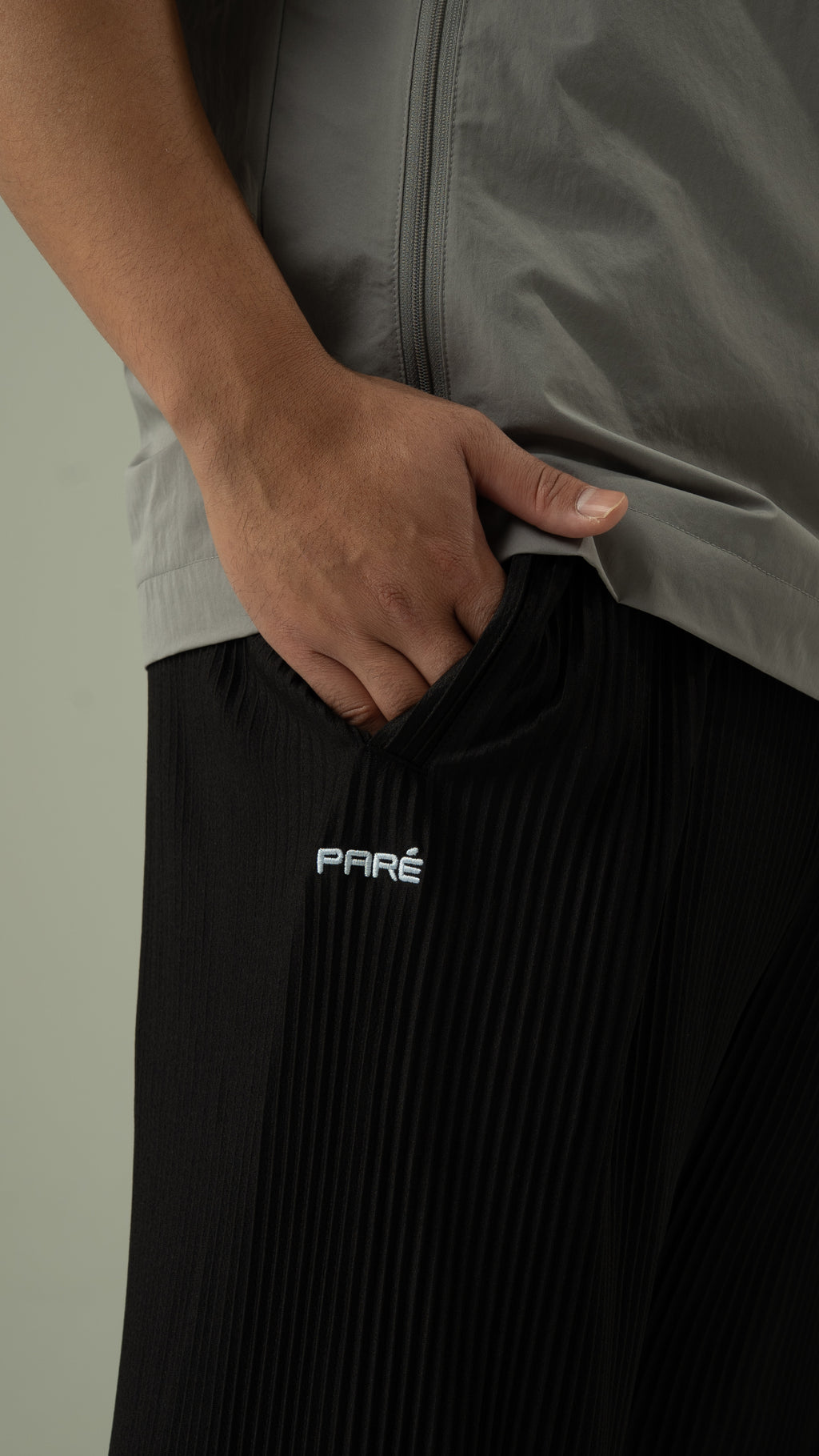Paré Plisse Pants