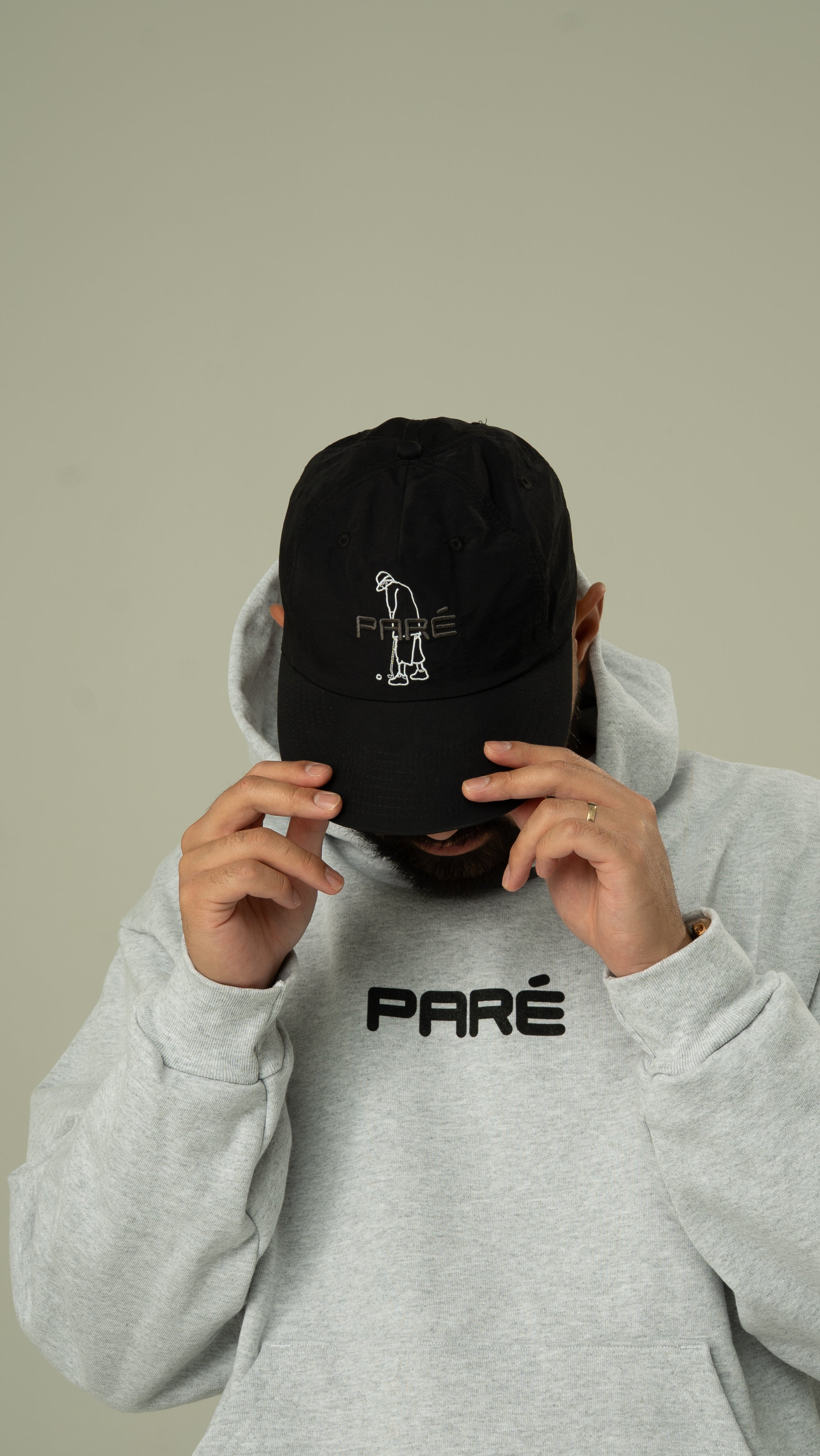 Paré Black Snapback Hat