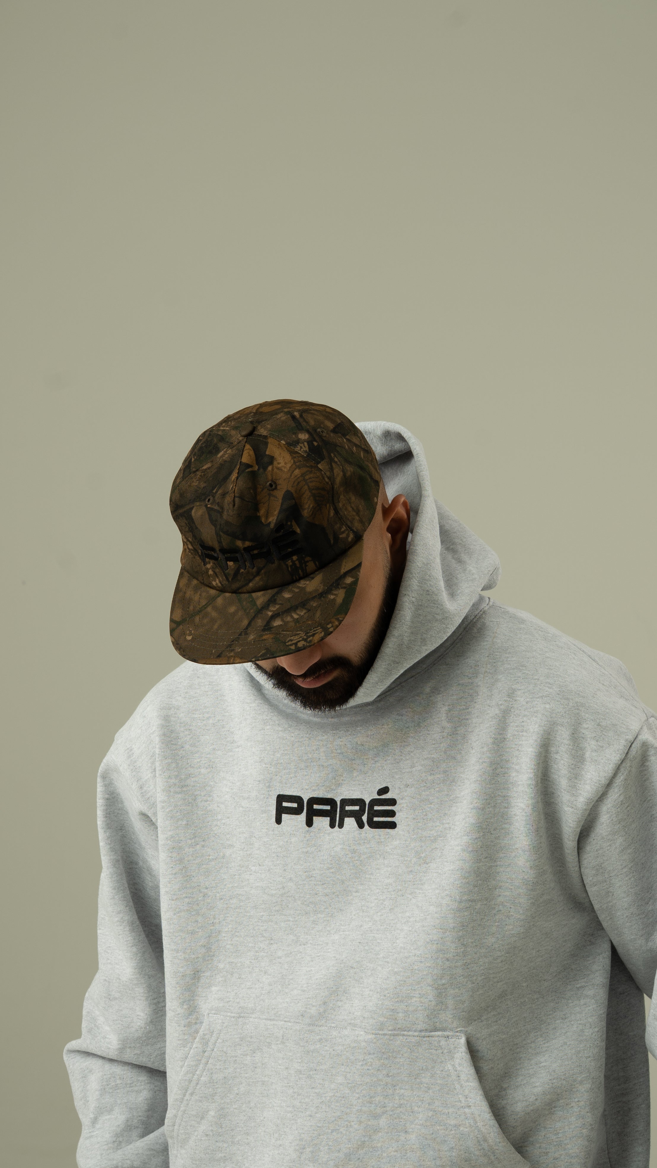Paré Hooded Pullover Sweatshirt