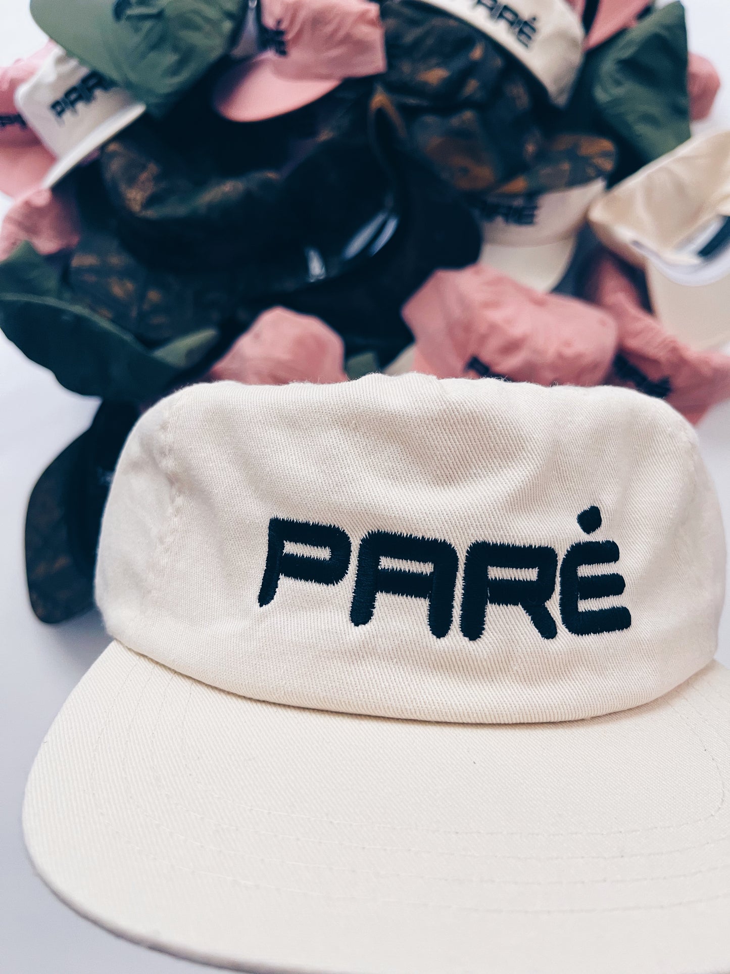 Paré Off-White Snapback Hat