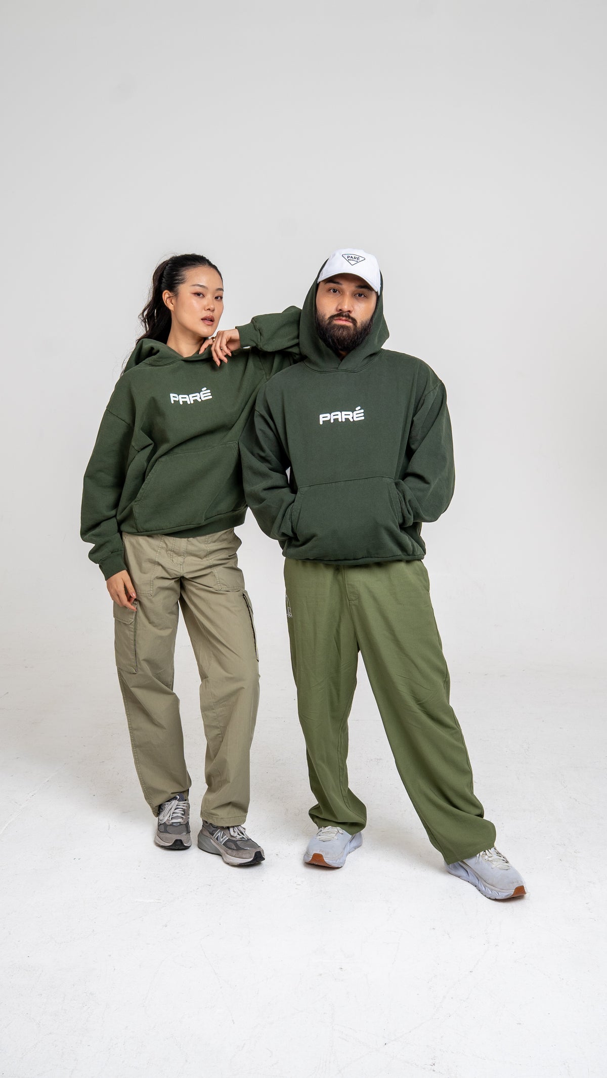 Paré Gulay Hooded Pullover Sweatshirt