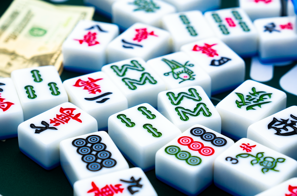 Paré x Minted Greens Mahjong Set